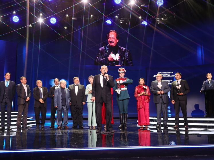 Лауреатов Евразийской кинопремии Михалкова, получивших в награду бриллианты, до границы сопроводит Росгвардия