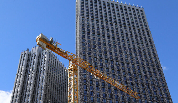 Богачи прячут миллиарды в небоскребах: Объем предложения в новостройках в центре Москвы вырос в полтора раза