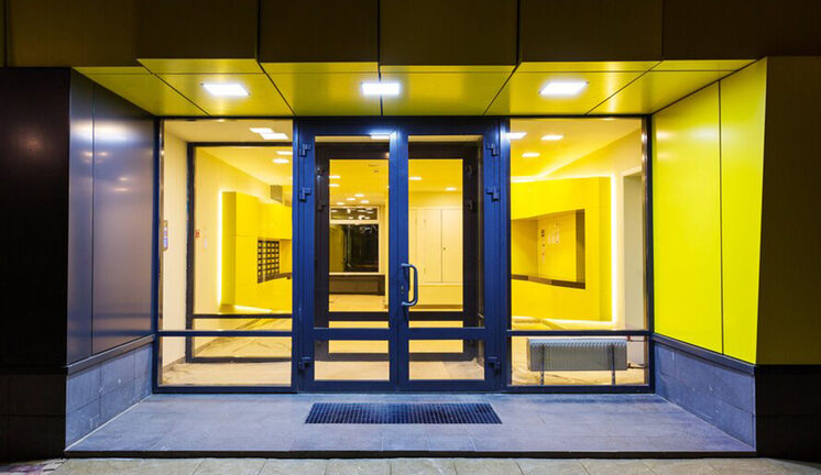 Большинство жителей Москвы и области хотят многофункциональные вестибюли в подъезде