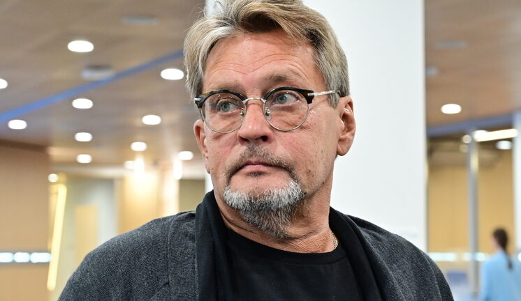 Домогаров назвал произошедшее на гастролях театра Моссовета метастазами и дном