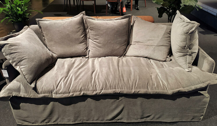 Производители кухонь и диванов возвращаются «в тень»