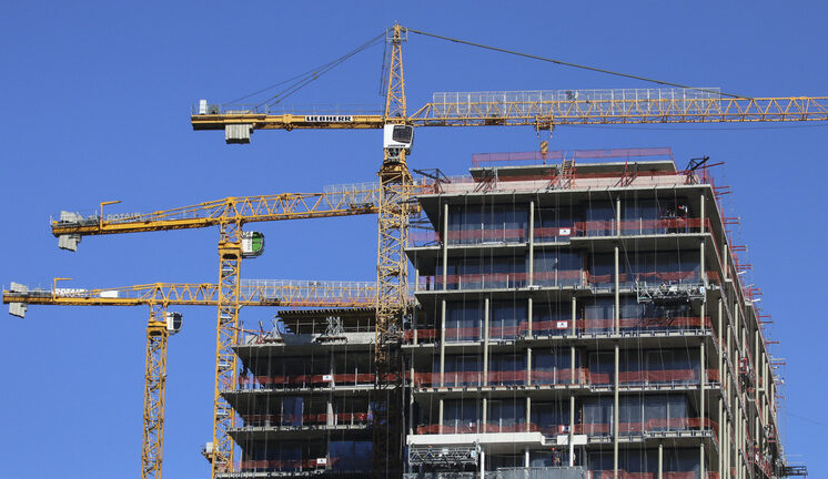 Россияне не верят обещаниям застройщиков, а прислушиваются к друзьям