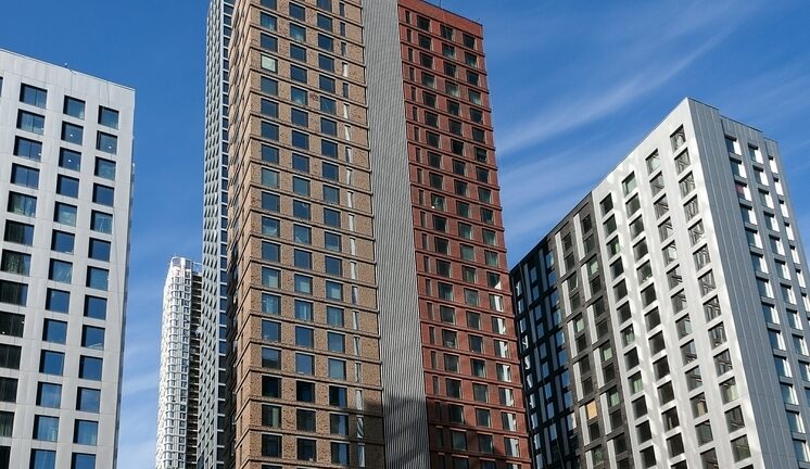 В поисках «запасного аэродрома»:  6 основных причин, по которым регионалы  покупают столичное жилье