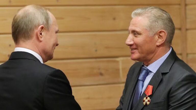 Пустят с молотка за крохотный долг: в Финляндии арестовали виллу друга Путина»>