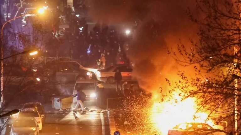 Американские военные покидают авиабазу Аль-Удейд в Катаре на фоне угроз Ирана»>