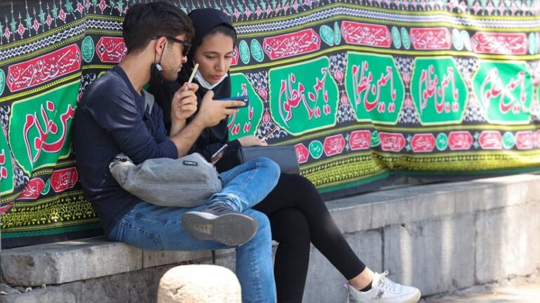 Привилегия для избранных:  Иран хотят навсегда отключить от интернета»>