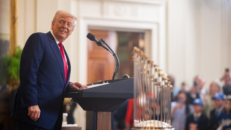 Совет мира Трампа: президент США одобрил идею внести Путиным $1 млрд замороженных активов»>