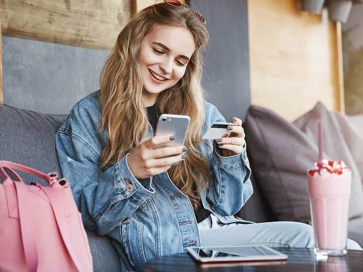 Секрет лояльности: как собрать конструктор выгод и получить эквивалент 13-й зарплаты от банка