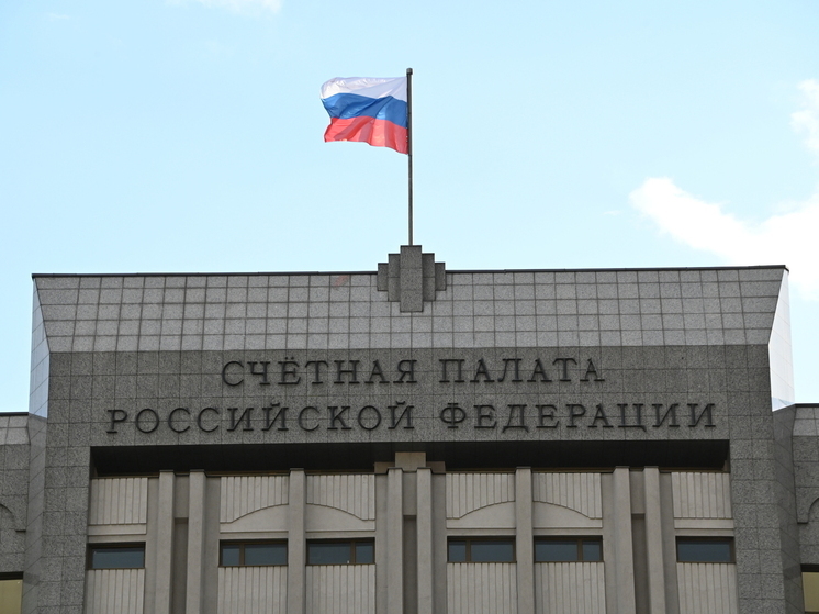 Эксперты сочли недостижимым плановый показатель дефицита бюджета в 3,78 трлн рублей