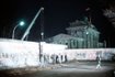 Берлинская стена стала символом Холодной войны, а ее падение в ноябре 1989 года — сигналом о ее завершении